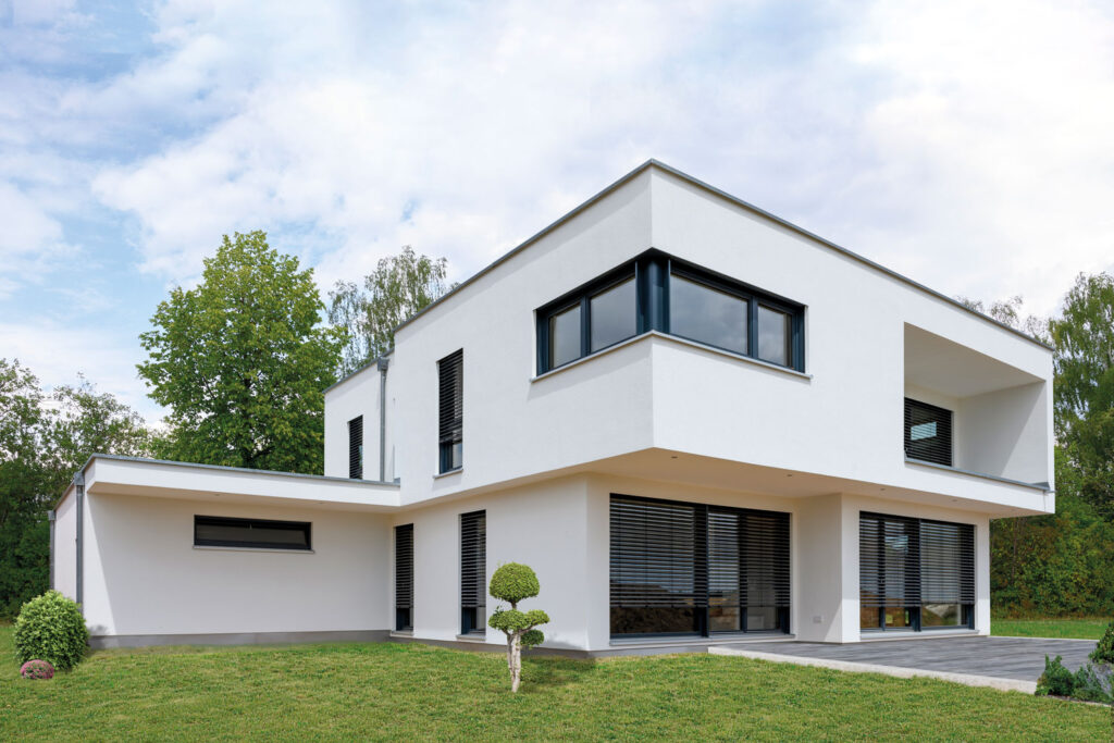 Modernes Haus in Holzbauweise von Engelhardt + Geissbauer aus Burgbernheim